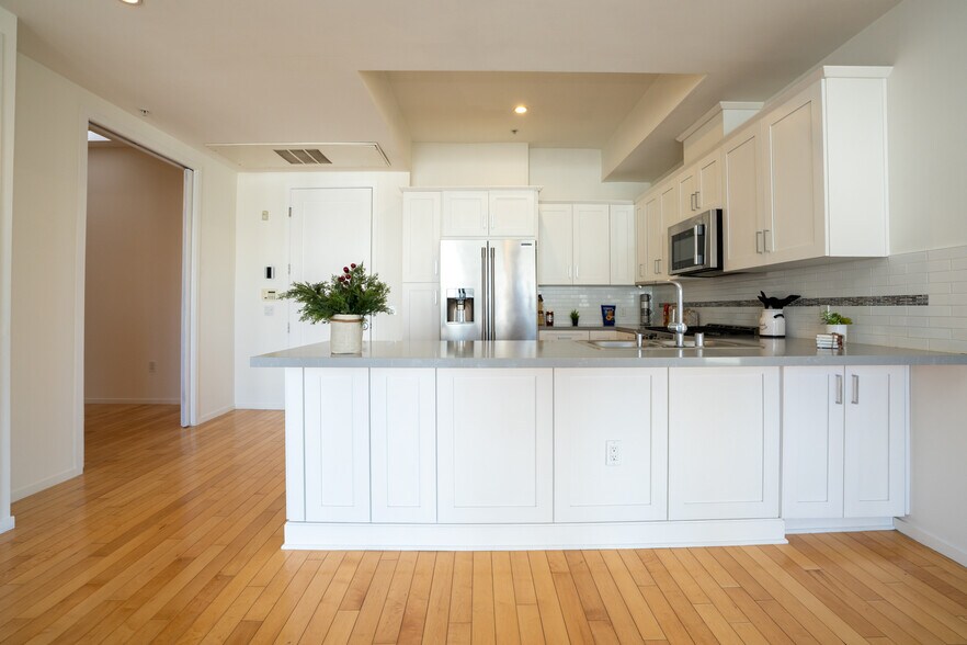 More Photos Of 738 S Ogden Dr, Los Angeles Apartments For Sale