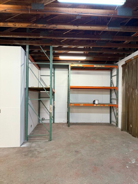 More Photos Of 1412-1414 Viscaya Pky, Cape Coral Warehouse For Lease