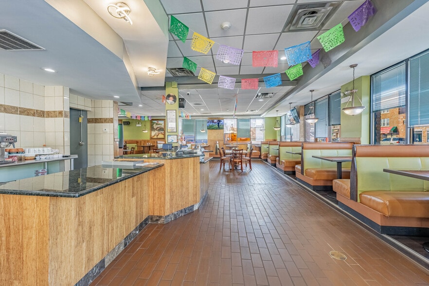More Photos Of 3205 S Harlem Ave, Berwyn Fast Food For Sale