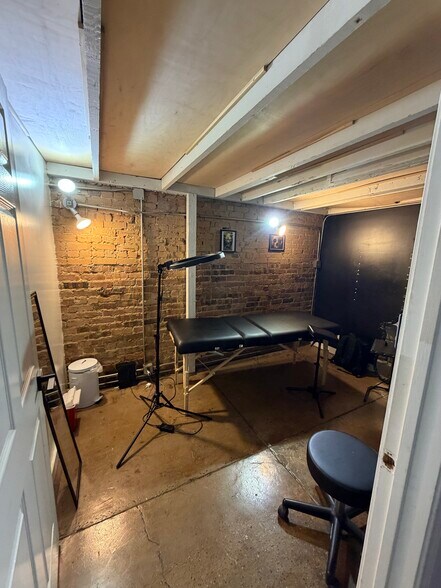 More Photos Of 2544 Elm St, Dallas Storefront For Lease