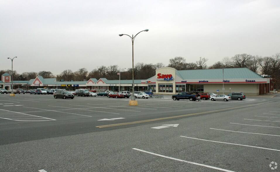 1800 Delmar Dr, Folcroft, PA 19032 For Lease