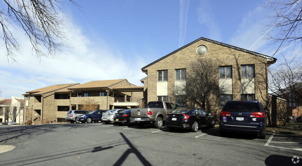 Primary Photo Of 2915-2917 Hunter Mill Rd, Oakton Medical For Lease