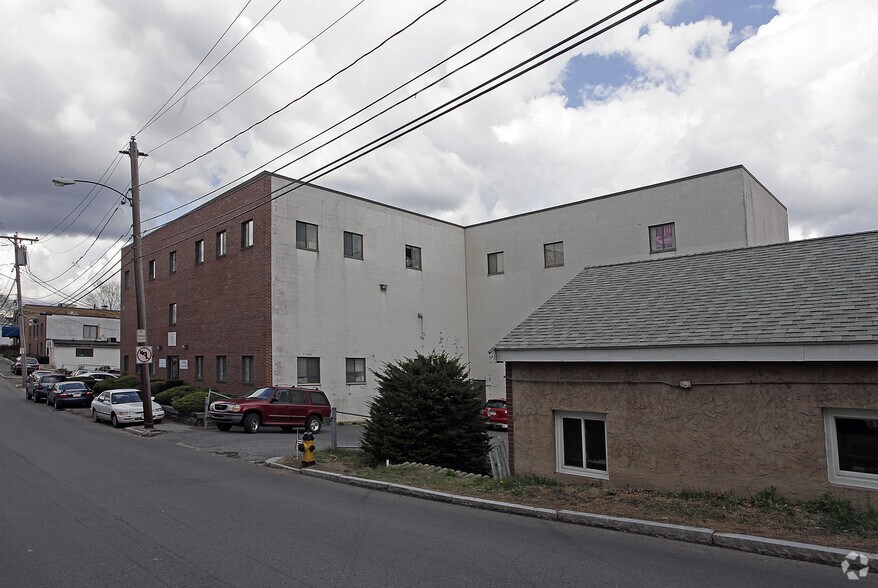 More Photos Of 30 Clematis Ave, Waltham Flex For Sale