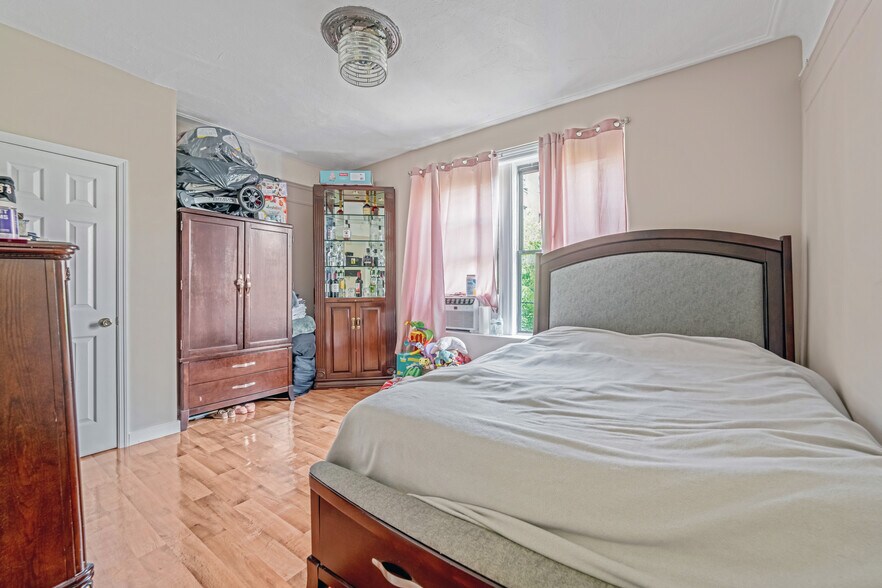 More Photos Of 1209 Elder Ave, Bronx Apartments For Sale