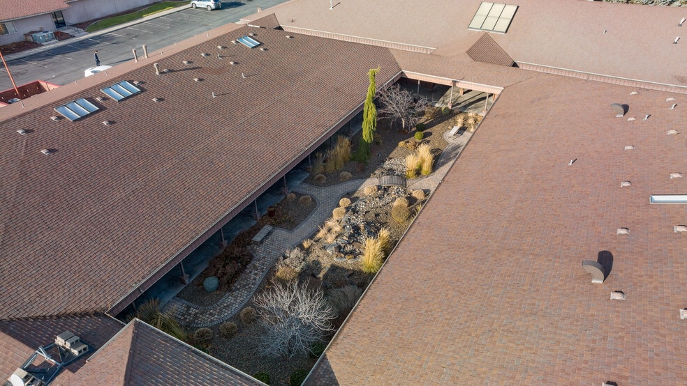 More Photos Of 1200 N 14th Ave, Pasco Medical For Sale