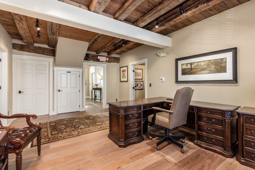 More Photos Of 109 S High St, Dublin Loft Creative Space For Sale