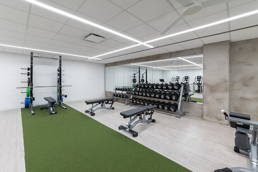 More Photos Of 823 Congress Ave, Austin Office For Lease