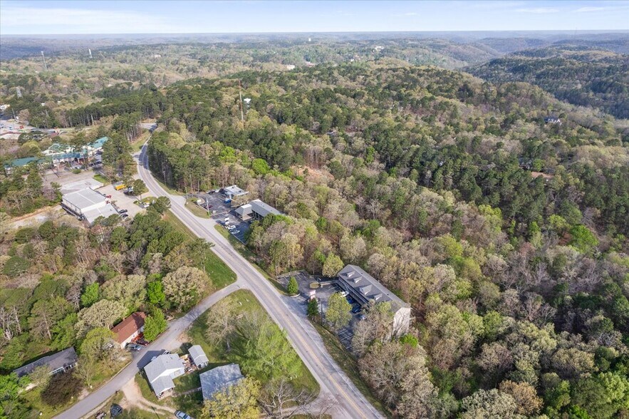 More Photos Of 3043 E Van Buren, Eureka Springs Hotel For Sale