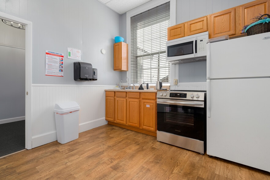 More Photos Of 1025 Maple St, Kingsport Religious Facility For Sale