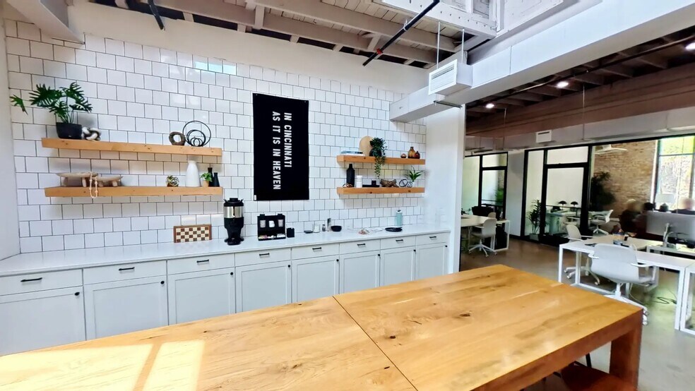 More Photos Of 1635 Reading Rd, Cincinnati Loft Creative Space For Lease
