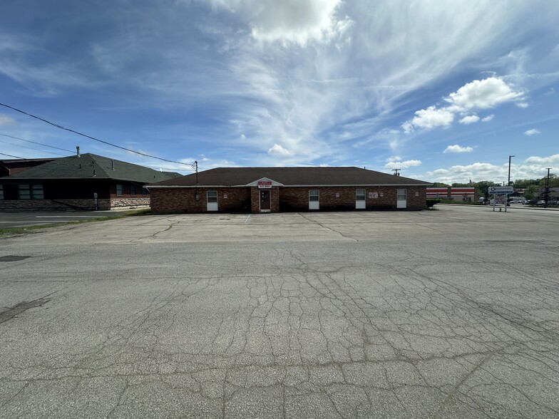 More Photos Of 1660 Tower St, Schenectady Office For Sale