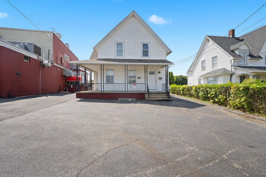 More Photos Of 157 Granite St, Westerly Restaurant For Sale