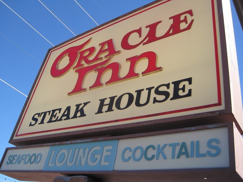 More Photos Of 305 E American Ave, Oracle Bar For Sale