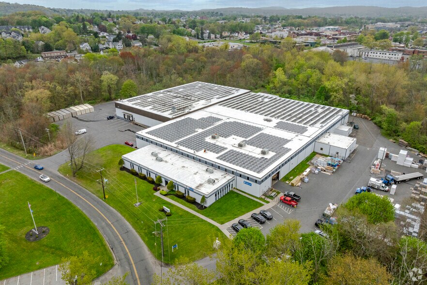 Primary Photo Of 2 Great Pasture Rd, Danbury Manufacturing For Lease
