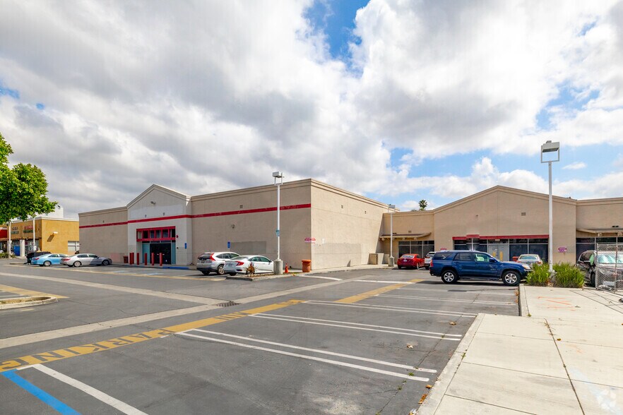 More Photos Of 6440 Sepulveda Blvd, Van Nuys Storefront For Lease