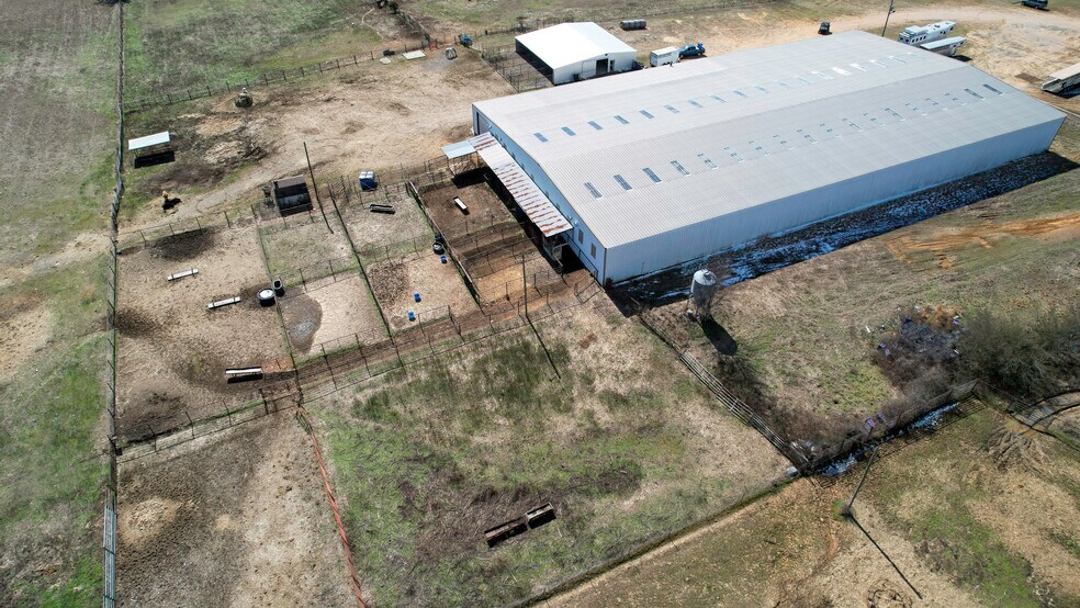 More Photos Of 99 Stacks Dr, Damascus Horse Stables For Sale