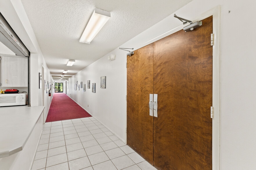 More Photos Of 3601 E Moody Blvd, Bunnell Religious Facility For Sale