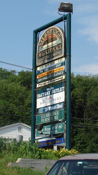 More Photos Of 559 Main St, Sturbridge Freestanding For Lease