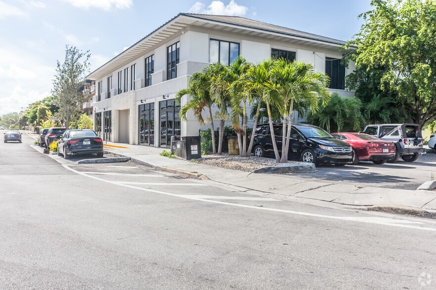 More Photos Of 7400 SW 59th Pl, Miami Office For Lease