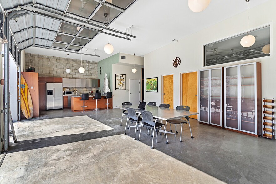 More Photos Of 905 Electric Ave, Venice Office For Lease