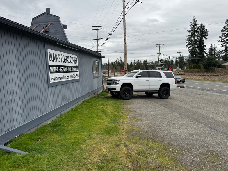 More Photos Of 2390 Peace Portal Dr, Blaine Freestanding For Lease