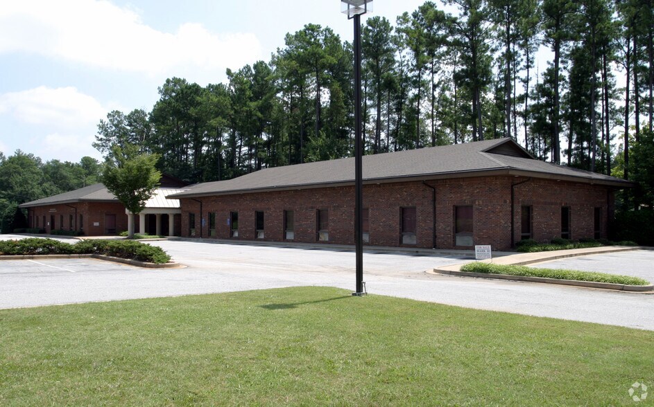 More Photos Of 170 Camelot Dr, Spartanburg Office For Lease
