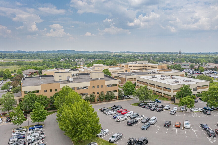 More Photos Of 353 New Shackle Island Rd, Hendersonville Medical For Lease
