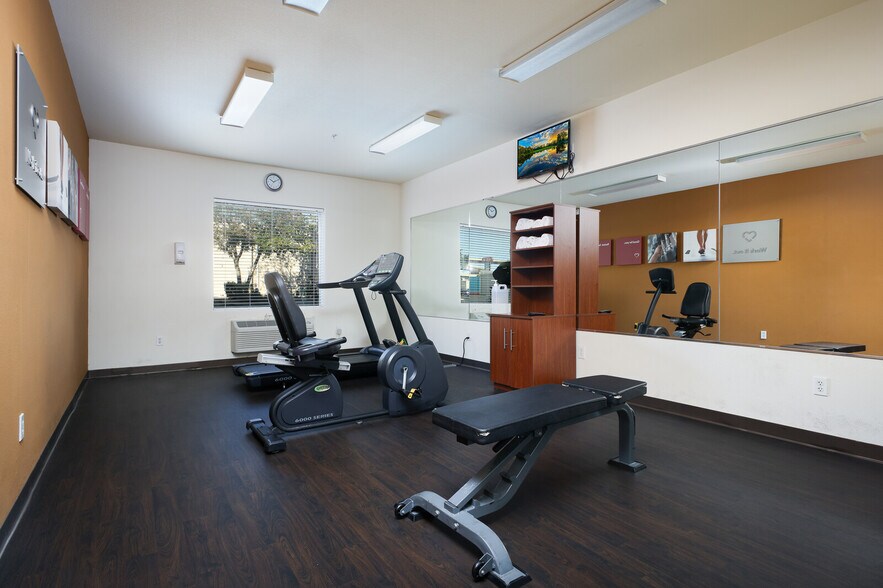 More Photos Of 1754 E Loop 1604, San Antonio Hotel For Sale