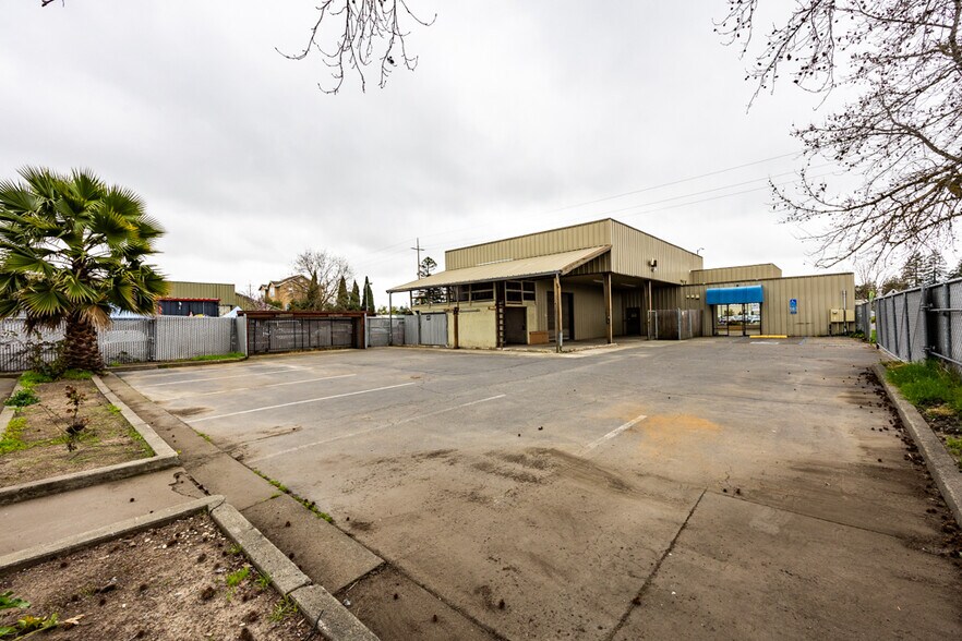 More Photos Of 3218-3220 Santa Rosa Ave, Santa Rosa Service For Lease