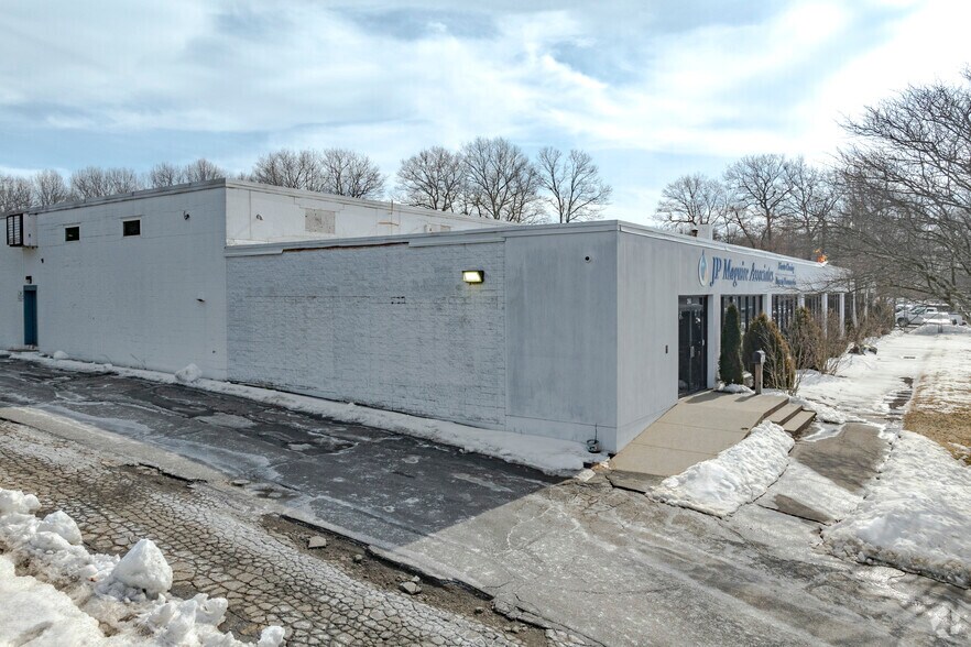 Primary Photo Of 266 Brookside Rd, Waterbury Manufacturing For Lease