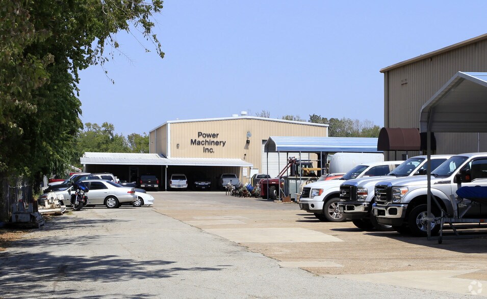 Primary Photo Of 13424 Hempstead Hwy, Houston Warehouse For Sale