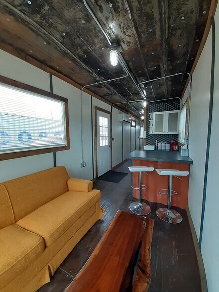 More Photos Of 465 Union st, Florence Specialty For Sale