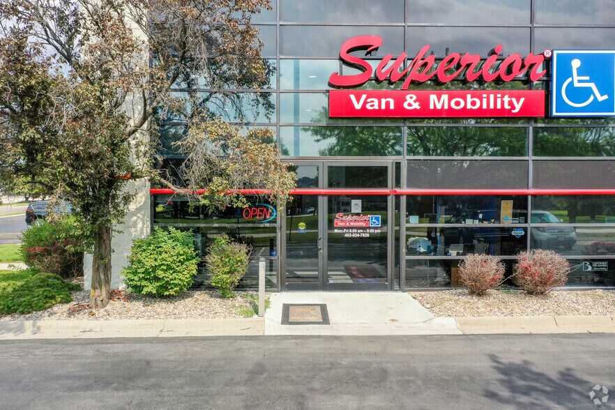 More Photos Of 11105-11147 Mockingbird Dr, Omaha Warehouse For Lease