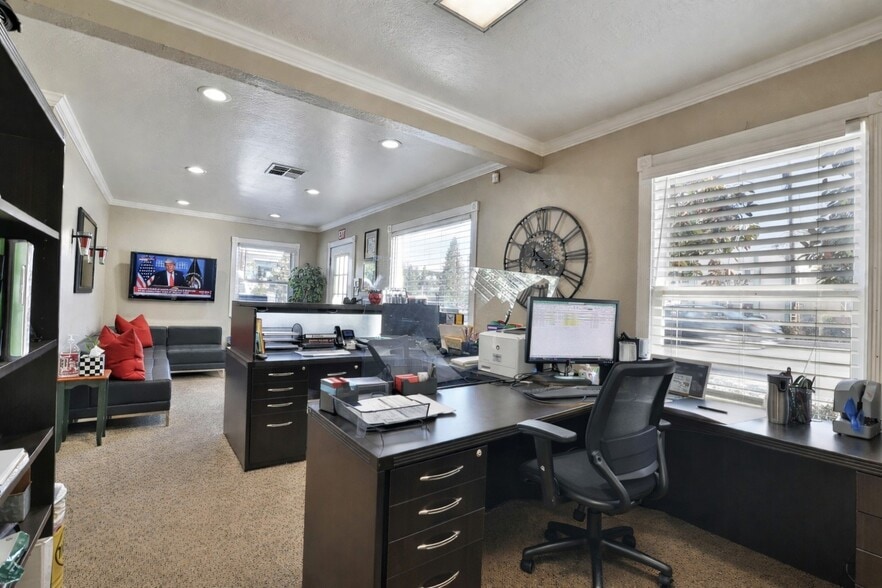 More Photos Of 651 S Winchester Blvd, San Jose Medical For Sale
