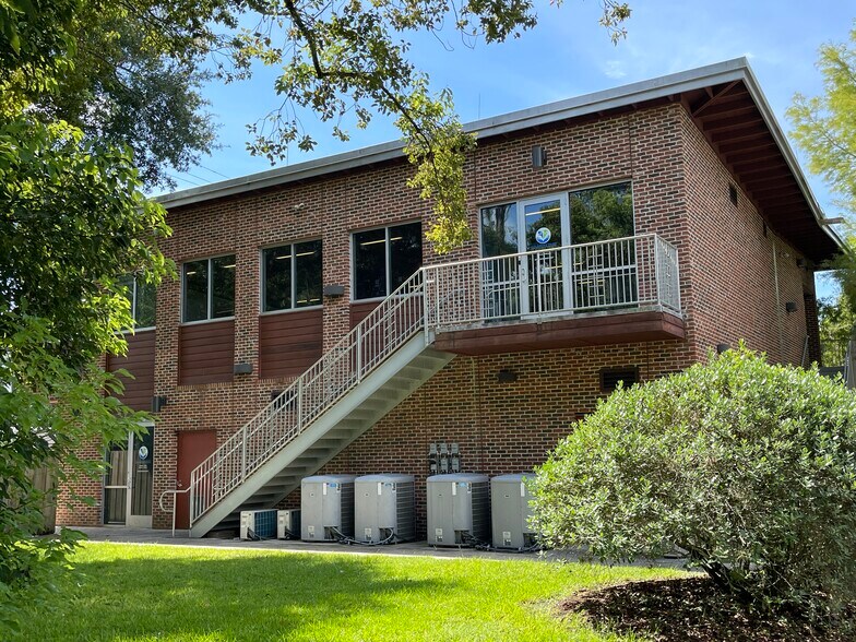 More Photos Of 802 NW 5th Ave, Gainesville Office For Lease