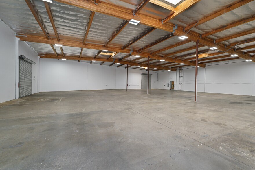 More Photos Of 500 S Andreasen Dr, Escondido Unknown For Lease