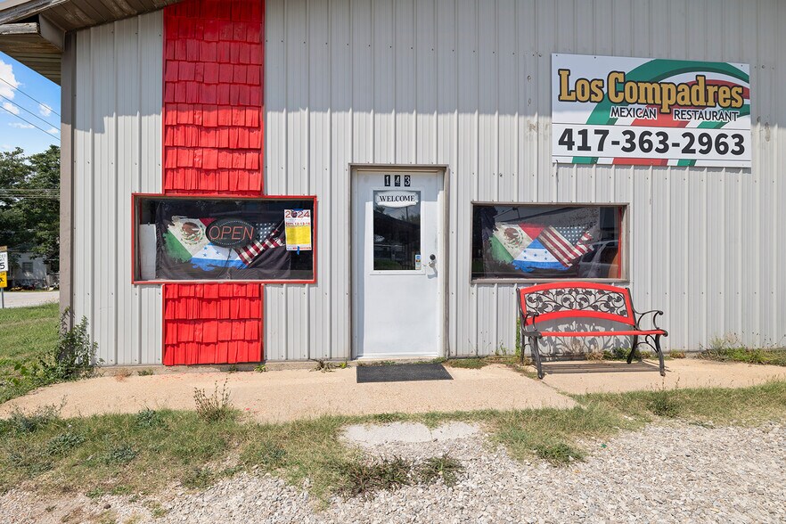 More Photos Of 143 E Main St, Fordland General Retail For Sale