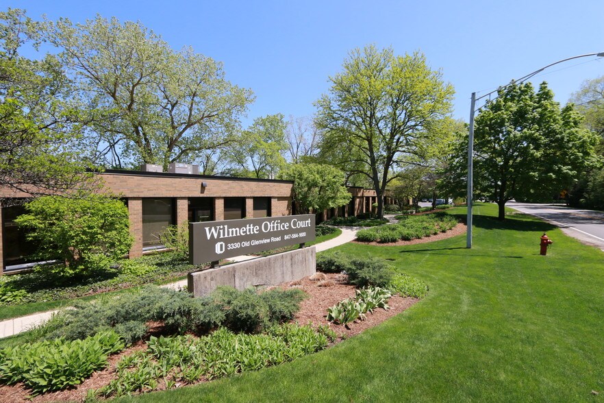 More Photos Of 3330 Old Glenview Rd, Wilmette Office For Lease