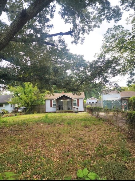 More Photos Of 450 Bellwood Rd, Newport News Warehouse For Sale