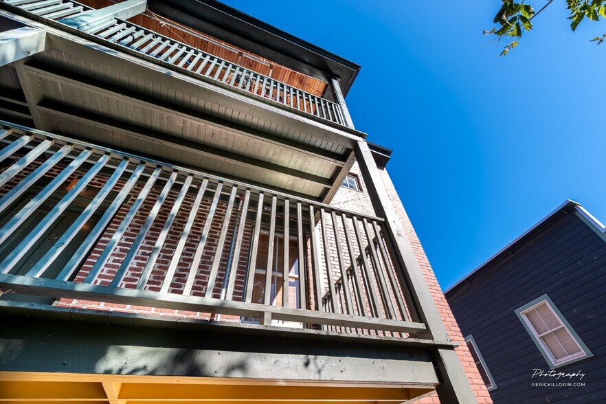 More Photos Of 495 Colchester Ave, Burlington General Retail For Sale