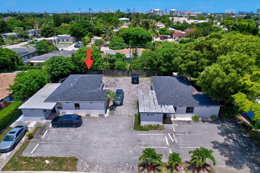 More Photos Of 16811 NE 6th Ave, Miami Office For Sale