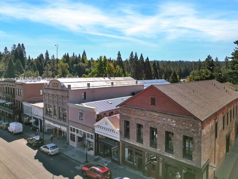 More Photos Of 233 Broad St, Nevada City Hotel For Sale