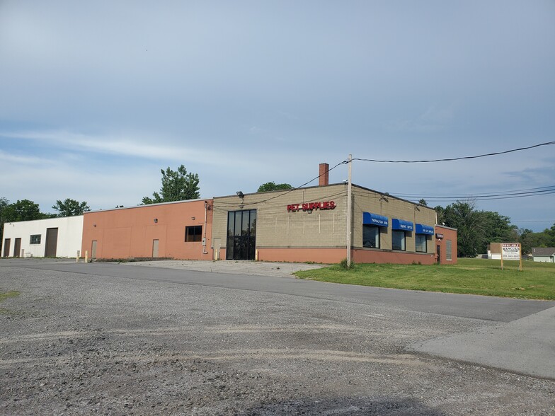 Primary Photo Of 606-622 E Main St, Batavia Freestanding For Sale