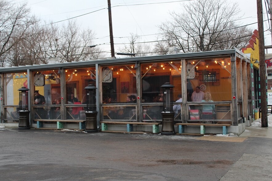 More Photos Of 1217 E 16th St, Indianapolis Freestanding For Lease