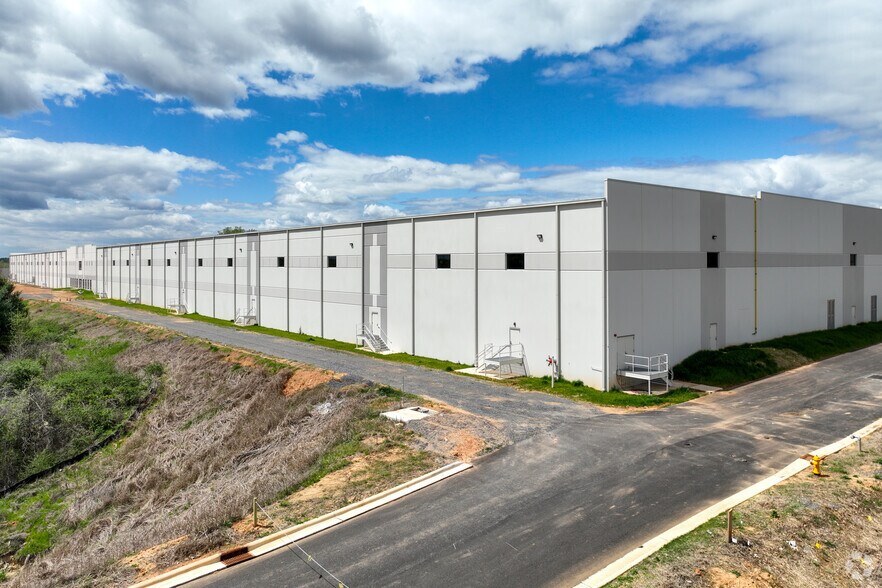 More Photos Of 134 Gildan Drive, Mocksville Manufacturing For Lease