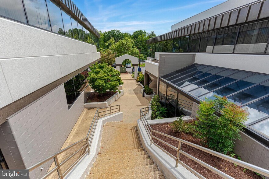 More Photos Of 13934 Baltimore Ave, Laurel Medical For Sale