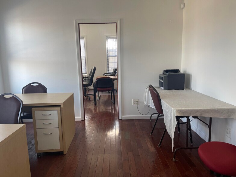 More Photos Of 135-20 Liberty Ave, South Richmond Hill Office For Sale
