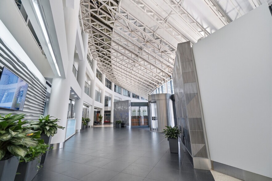 More Photos Of 101 W Main St, Norfolk Office For Lease