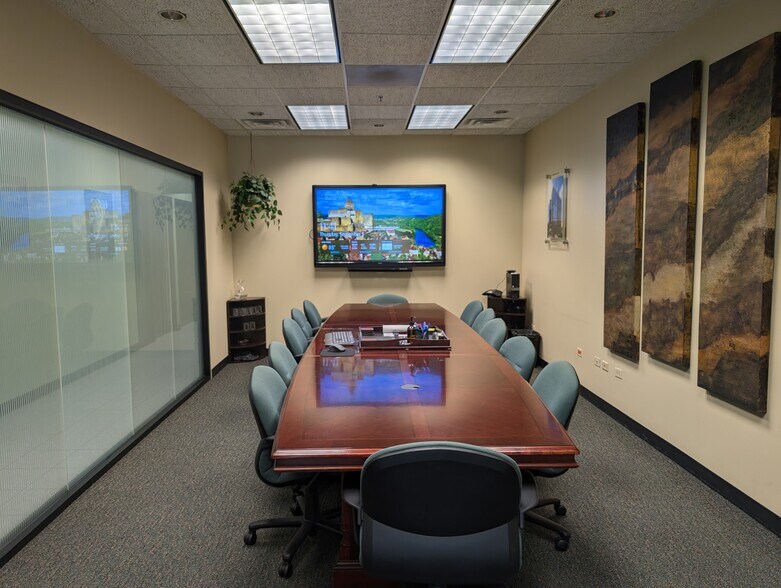 More Photos Of 16500 Vincennes Ave, South Holland Warehouse For Sale