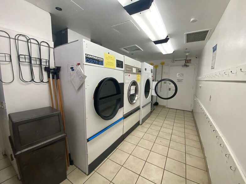 More Photos Of 2932 N 14th St, Phoenix Assisted Living For Sale